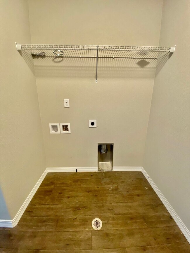 Building Photo - 3 Bedroom SFR in 80938 Near Peterson SFB