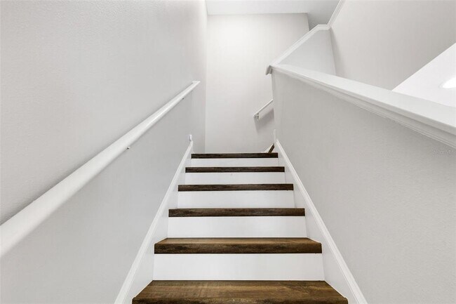 Building Photo - 9306 River Rock Ln