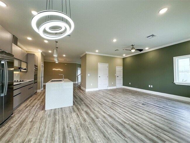 Building Photo - 1866 Brentwood Ct