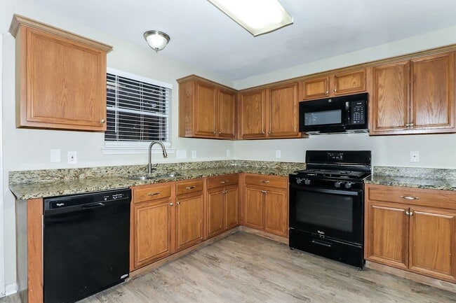 Building Photo - 11727 Standing Pine Ln