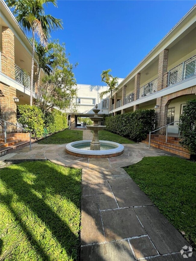Building Photo - 2133 Calais Dr