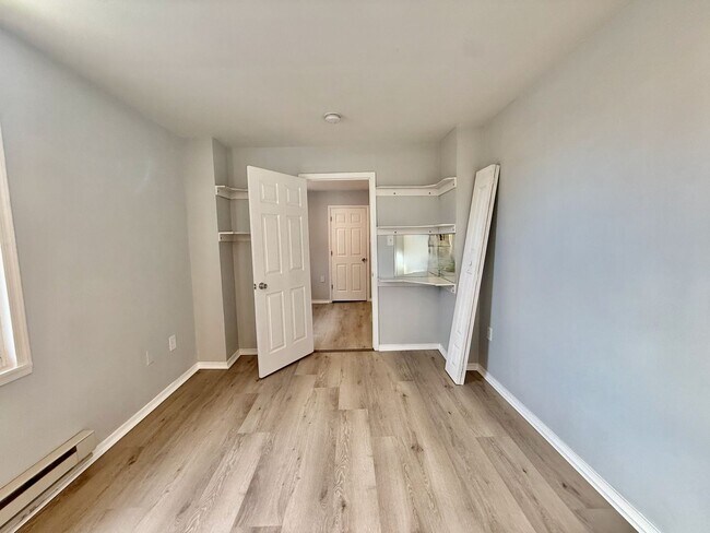 Building Photo - 2443 S 7th St