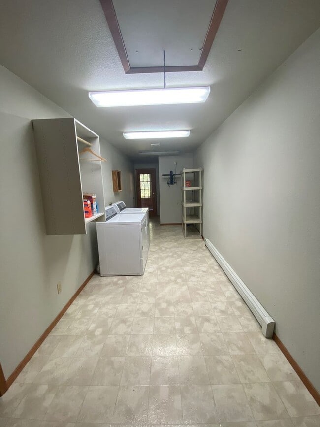 Building Photo - Quaint Country Living (APP#143)