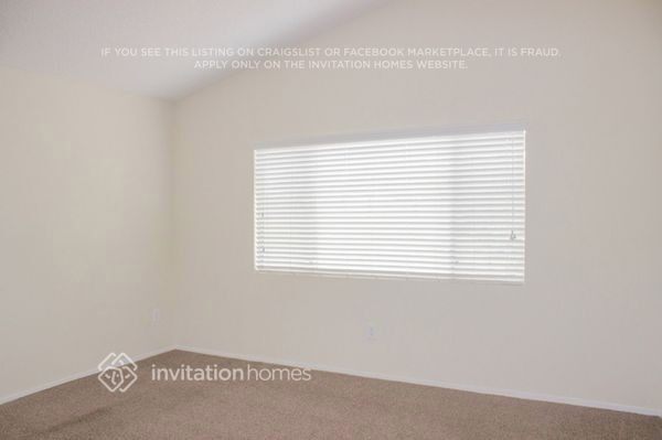 Building Photo - 14082 Chaparral Ave