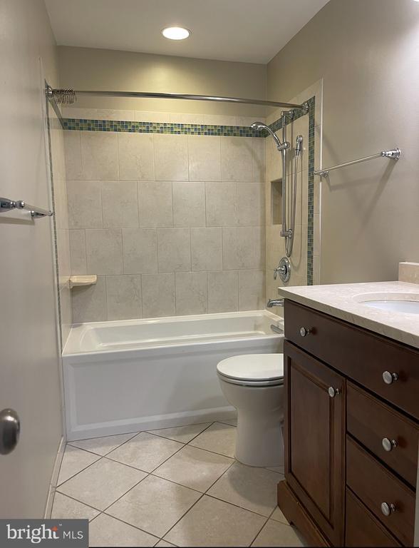 Building Photo - 8024 QUARRY RIDGE Way