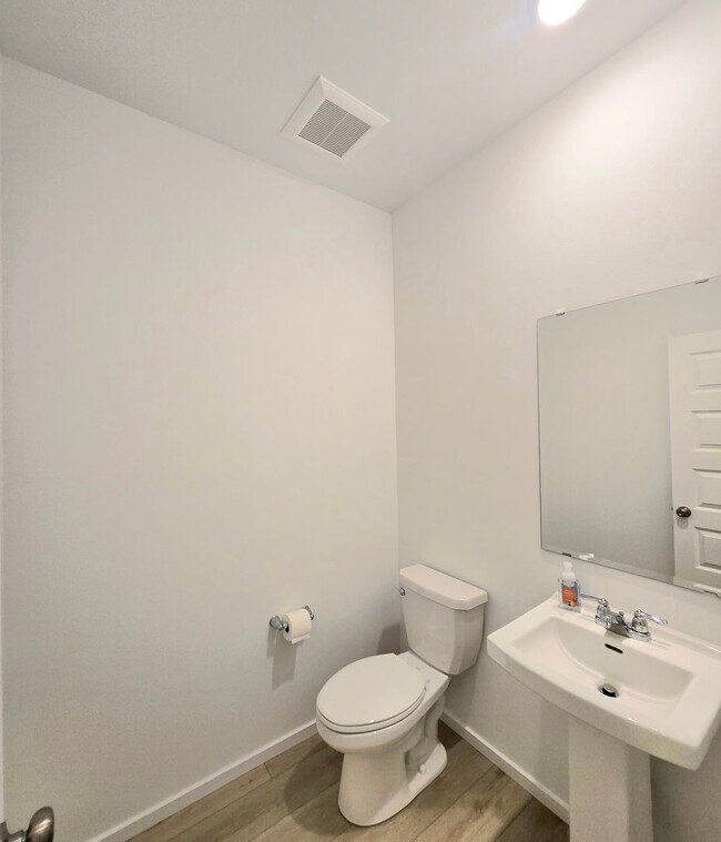 Building Photo - 3 Bed, 3.5 Bath in the New Madrona Ridge Neighborhood For Rent!