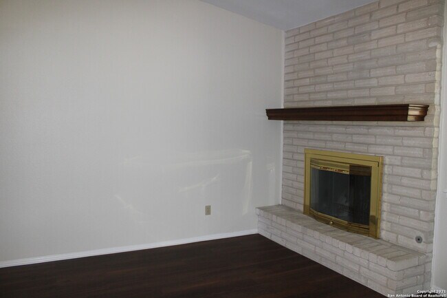 Building Photo - 5314 Peppermint Ln