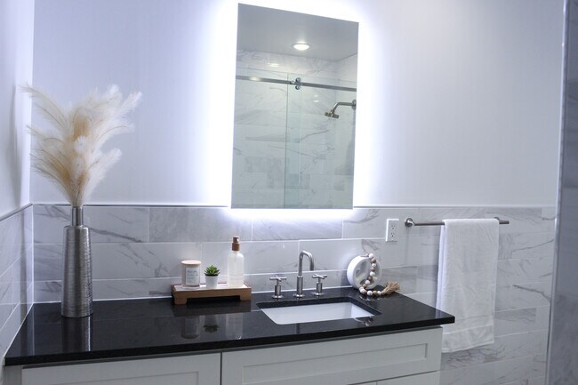 Building Photo - Valley Springs Apartments