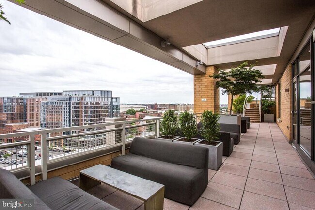 Building Photo - 475 K St NW