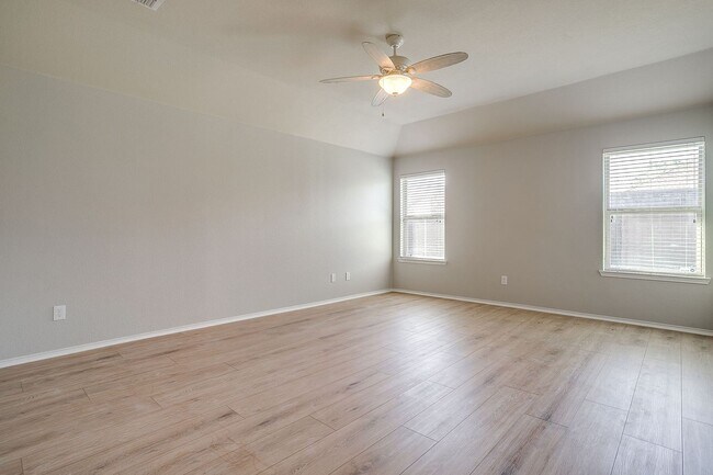 Building Photo - Beautiful Home in Gated Hidden Cove- Frisco 75036