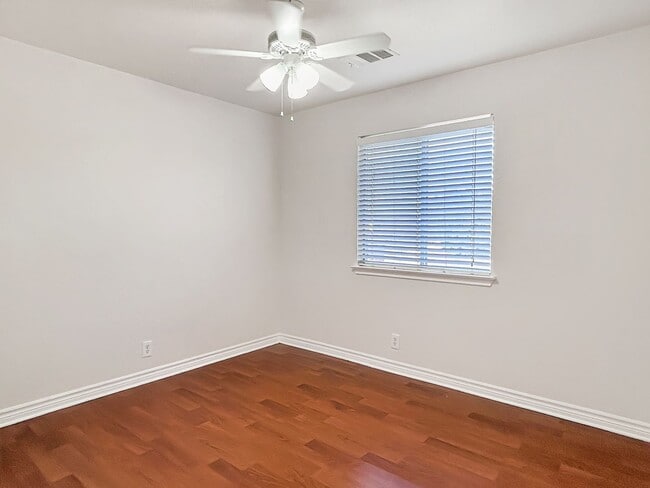 Building Photo - Spacious 4-Bedroom Converse Home with Loft, Flex Room, and Included Appliances