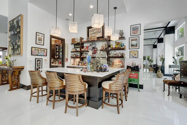 Building Photo - 17070 Royal Cove Way