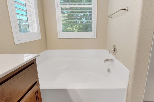 Building Photo - Beautiful East Davis Home