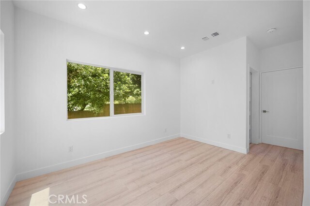 Building Photo - 1437 Ardmore Ave