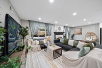 Building Photo - 9827 San Diego St