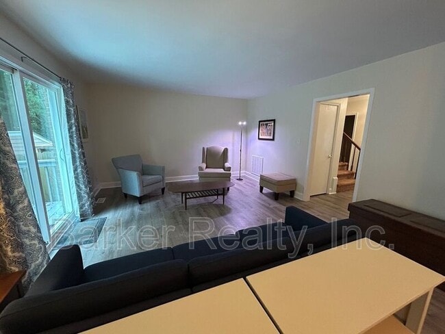 Building Photo - 1215 Collington Dr