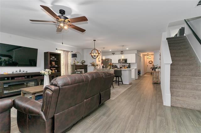 Building Photo - 845 Sugartree Dr