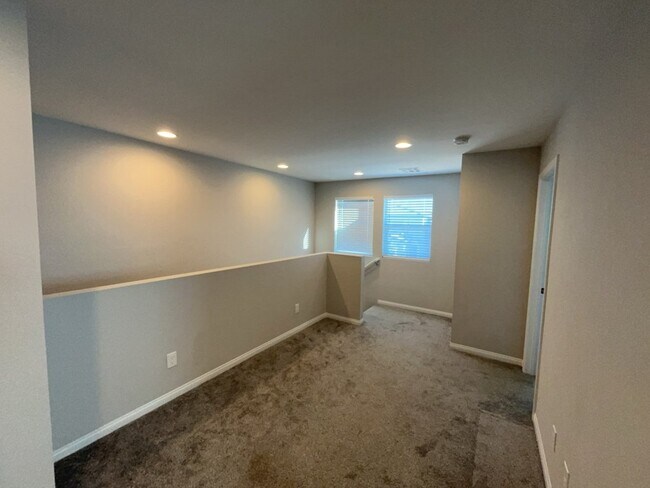 Building Photo - 2122 Bethesda Fountain Rd