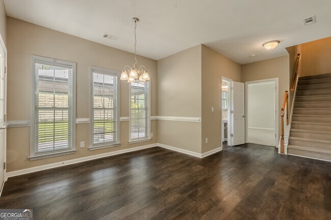 Building Photo - 120 Rosebay Ln