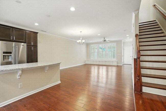 Building Photo - ABSOLUTELY GEORGOUS 2 STORY TOWNHOUSE IN CARY