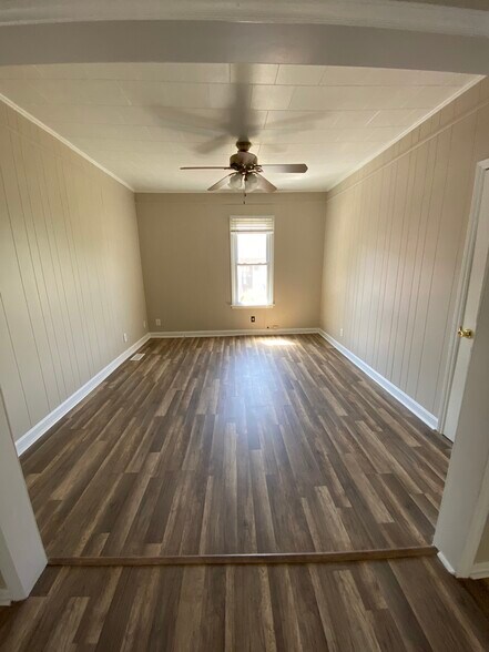 Building Photo - 725 Washington St