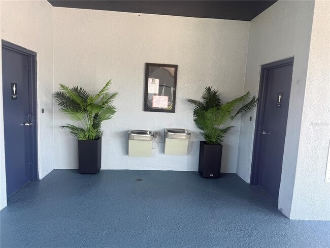 Building Photo - 2970 Ashland Ln S