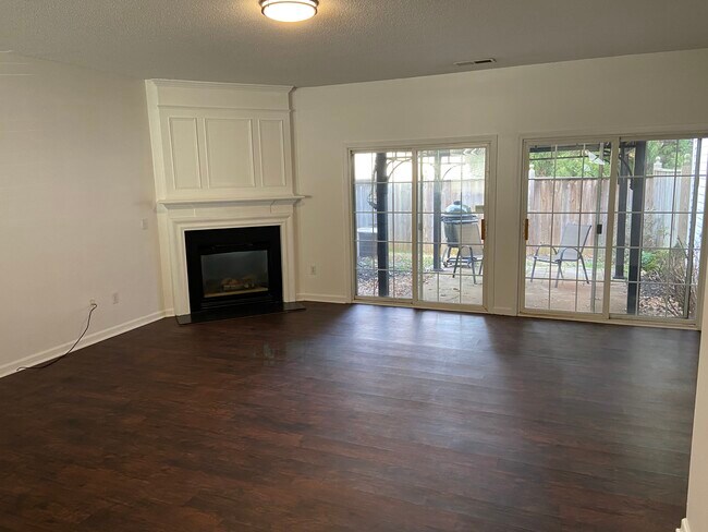 Building Photo - 228 Braelock Dr