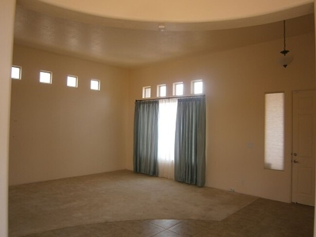 Building Photo - 5 Withers Peak