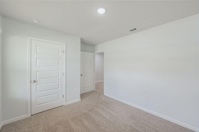 Building Photo - 522 Mary Lou Way
