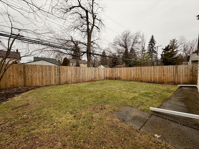 Building Photo - Updated Royal Oak Bungalow Minutes from Downtown