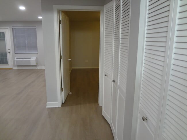 Building Photo - 2013 Silverstone Dr