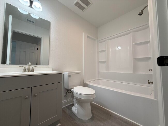 Building Photo - 32 Constitution Ave