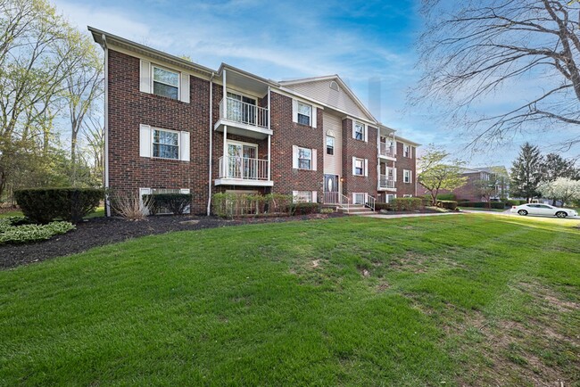 Building Photo - 10760 Ravenna Rd