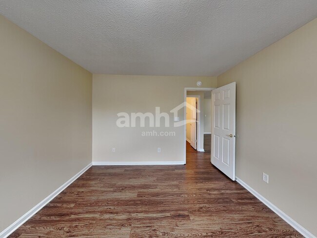 Building Photo - 6652 Decatur Commons