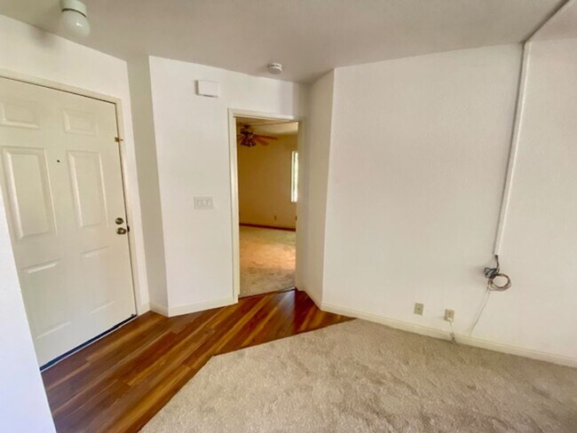 Building Photo - Affordable Move In Ready S. Vasco Condo