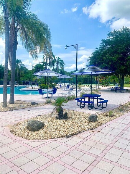 Building Photo - 216 Orchid Dr