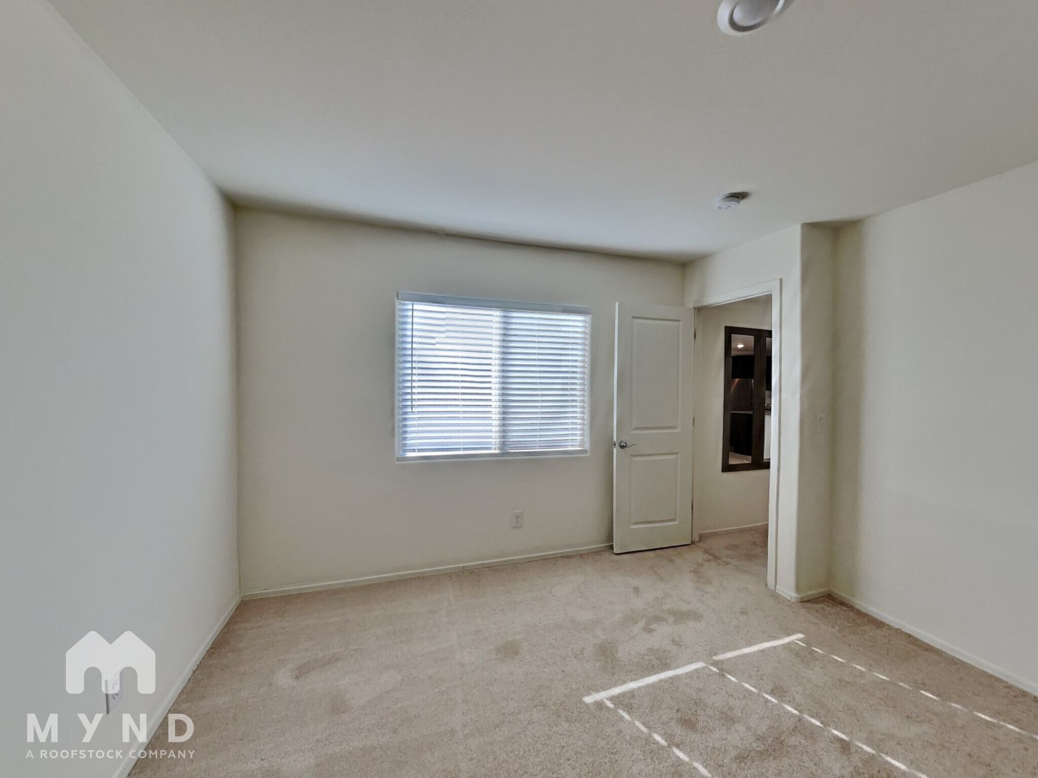 Building Photo - 282 S Oak St