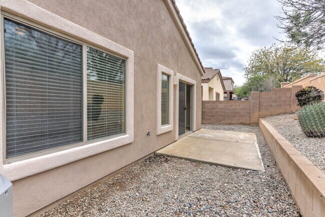 Building Photo - Rancho Sahuarita