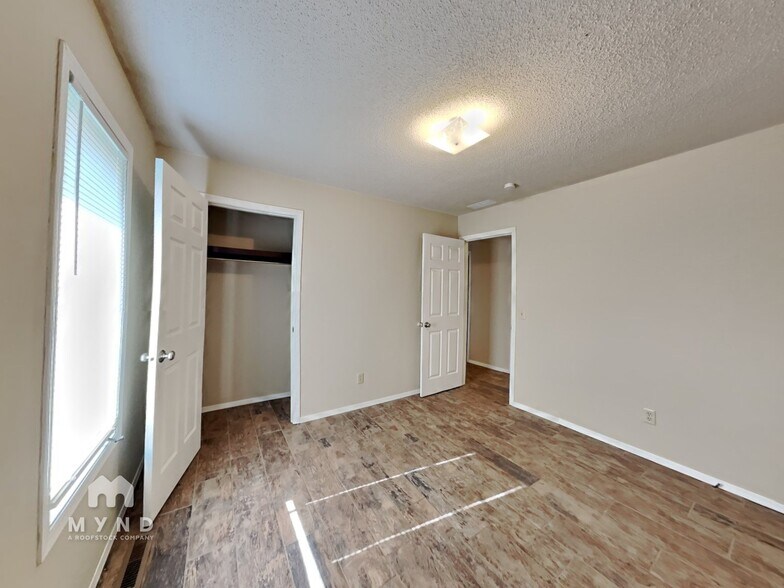 Building Photo - 2055 S Ferguson Ave