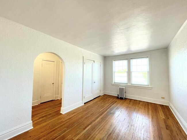 Primary Photo - 6655 Berthold Ave