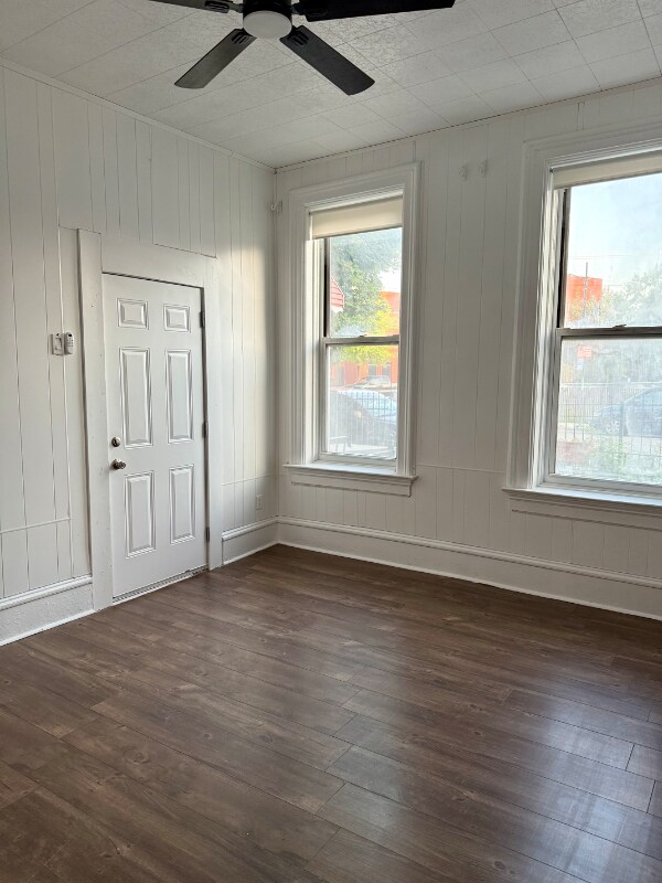 Building Photo - 2161 W Coulter St