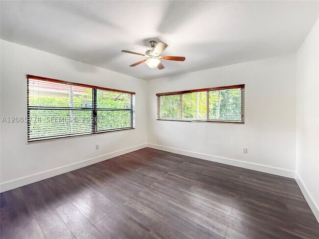 Building Photo - 3128 Coconut Grove Dr