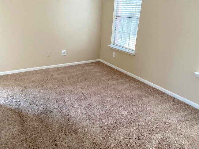 Building Photo - 15106 Western Skies Dr