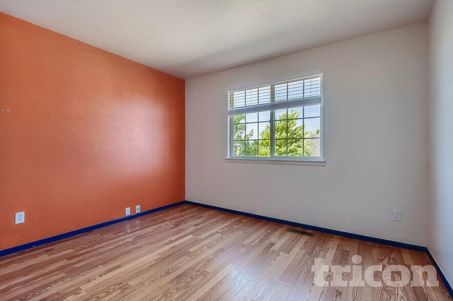 Building Photo - 5694 S Quemoy Ct