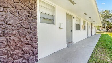 Building Photo - 14980 NE 5th Ct