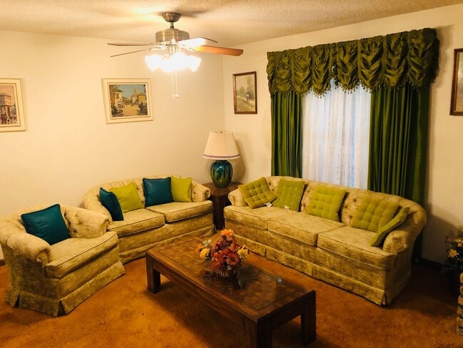 Building Photo - KenilworthSubdivision