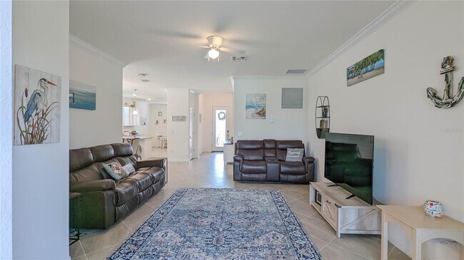 Building Photo - 9904 Hilltop Dr