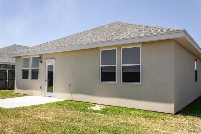 Building Photo - 21 Chalk Rdg Dr