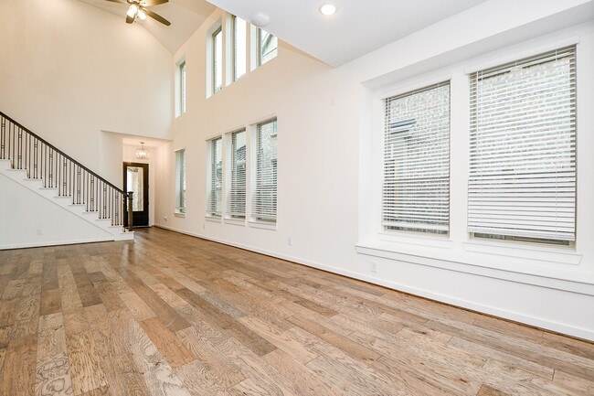 Building Photo - 6562 Scarlet Pond Ln