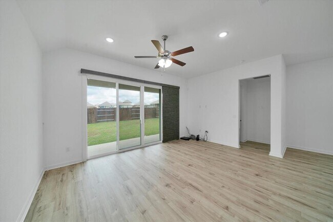 Building Photo - 316 Peace Pipe Way